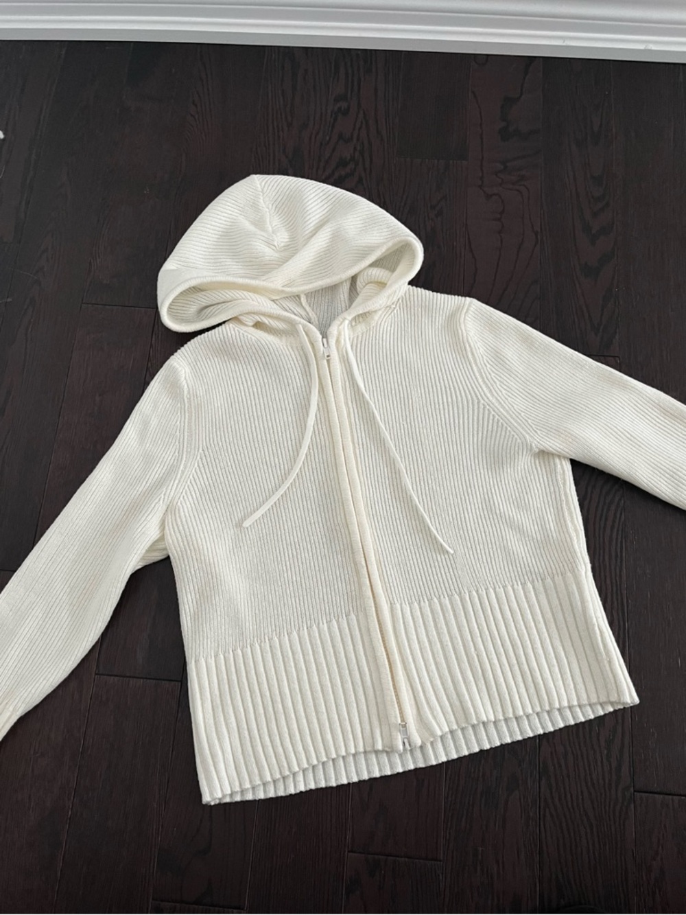 H&M DIVIDED white knit zip
